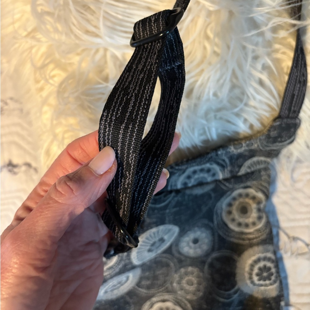 Stylish Black and Gray Patterned Women's Bag handmade in Colorado - Picture 3 of 7